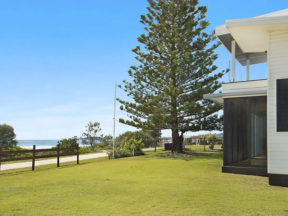 Дом отдыха Beachfront Abode Голд-Кост Австралия